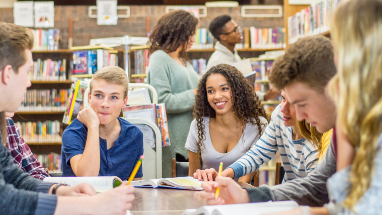 Leesplezier leesbevordering en leven lang leren samen met bibliotheken